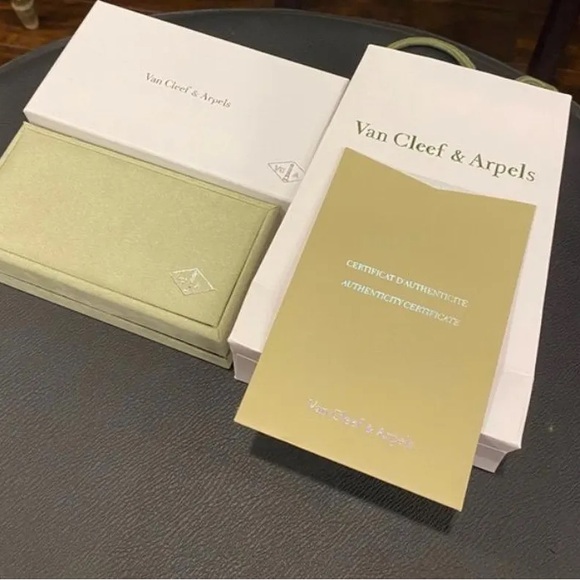 Van Cleef & Arpels Alhambra Vintage Bracelet - Black Onyx (Full Set) - Picture 6 of 6